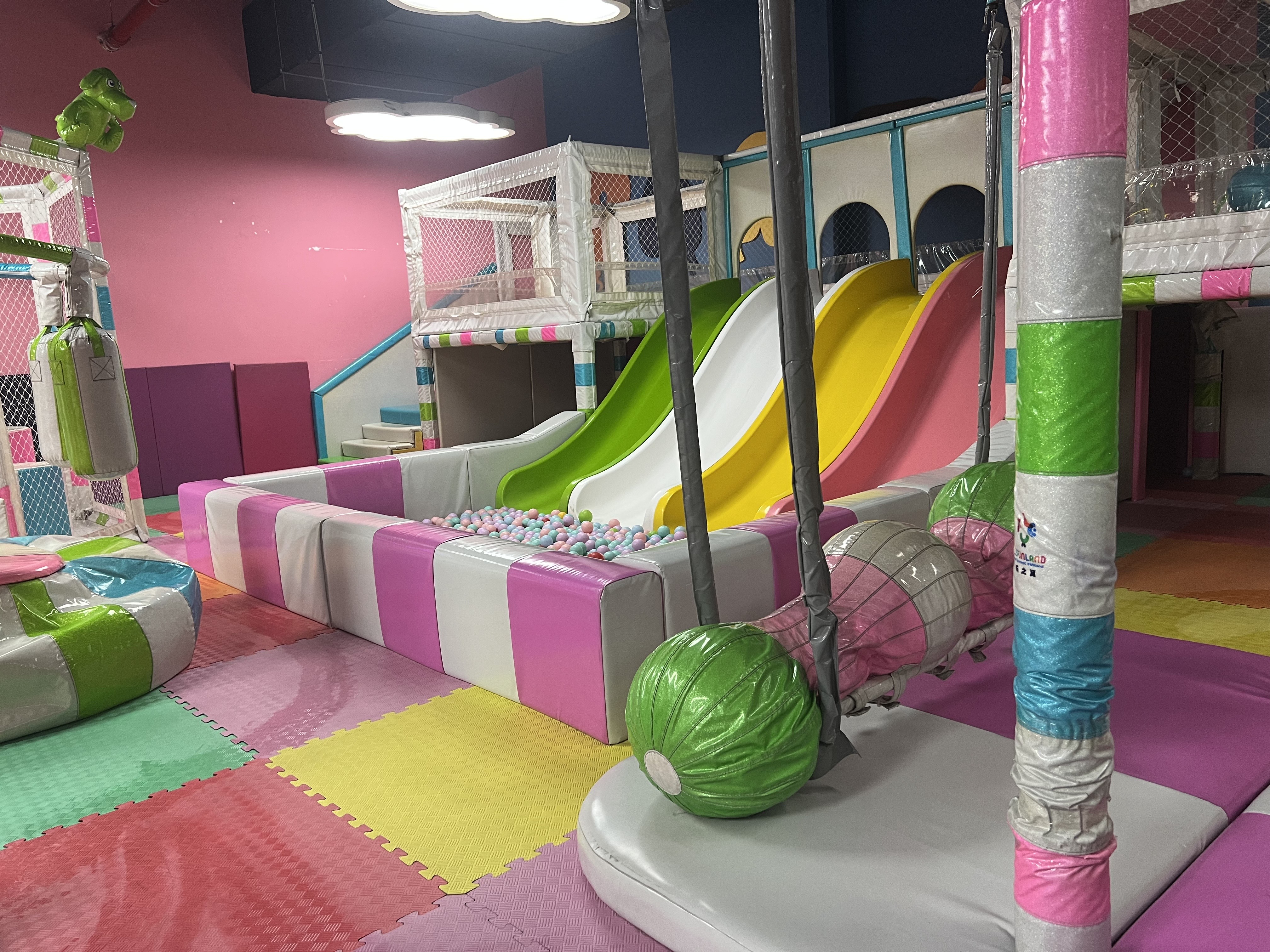 Kayseri Mixapark Soft Play Alanı - Küçük Çocuklar için Güvenli Oyun Bölgesi, Çocuk Eğlence Merkezi Indoor Alan